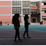 Βόλος: Γυναίκα εισέβαλε σε σχολείο και απειλούσε να μαχαιρώσει μαθητές